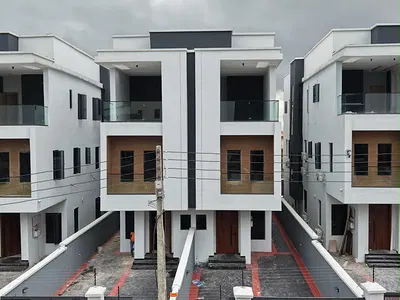 5 Bedroom Semi Detached Duplex