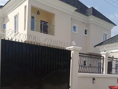 Massive Three Bedrooms Flat
