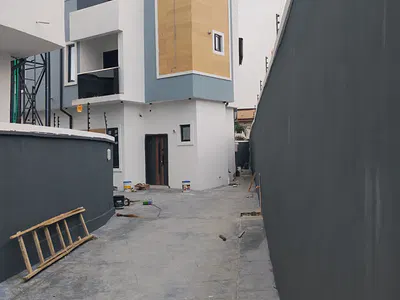 Newly Built 5 Bedroom Detached Duplex
