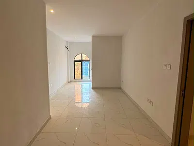 Very Spacious 2-Bedroom Maisonette