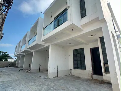 3 Bedroom Terraced Duplex with BQ