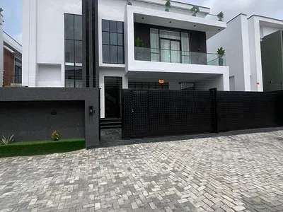 5 Bedroom Fully Detached Duplex