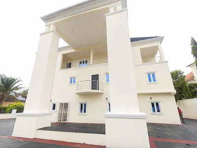 Detached Duplex and 10 Unit of Flats