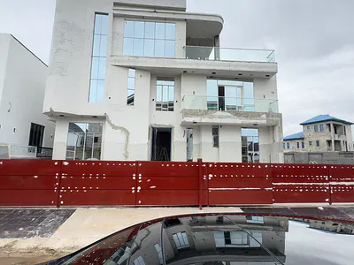 Gigantic 5 Bedroom Detached Duplex