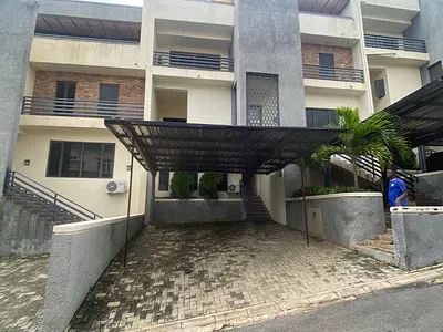 4 Bedroom Terrace Duplex with 2 BQ