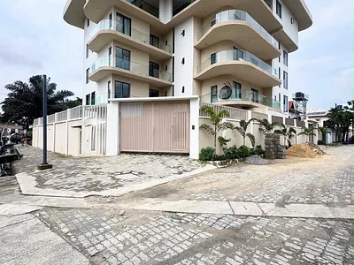 Elegant 3 Bedroom Apartment with BQ