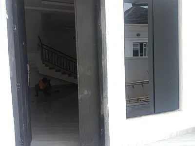 Luxury and Excellent 2 Bedrooms Flat