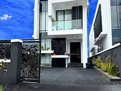 5 Bedroom Detached Duplex