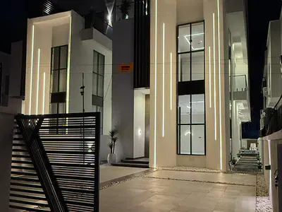 Luxury 5 Bedroom Duplex with Swimming Pool