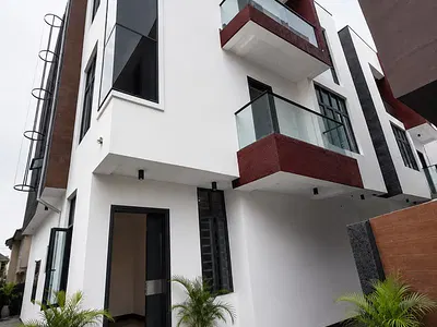 5 Bedroom Detached Duplex with BQ