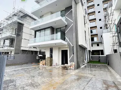 Six (6) Bedroom Smart Detached House