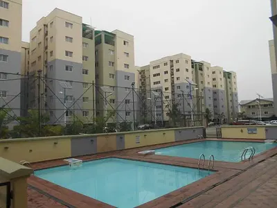 Nicely Finished 3 Bedroom Apartment with B/Q