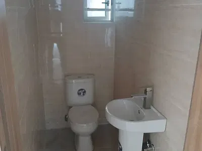 Mini Flat Available