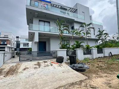 4 Bedroom Fully Detached Duplex
