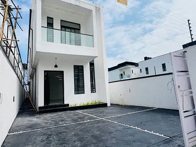 5 Bedrooom Fully Detached Duplex with BQ and Swimming Pool.