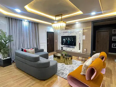 Luxury 3 Bedroom Apartment with PS5, Pool, 3garden Balconies
