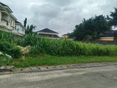 1273 Partly Fenced Residential Plot of Land