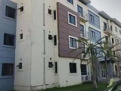Spacious 3 Bedrooms Flat Serviced Apartment