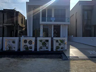 Newly Built 5 Bedroom House