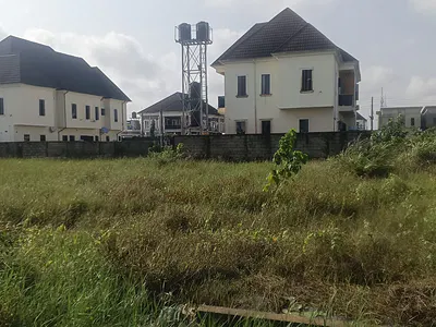 Land Measuring 450 Square Meters