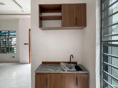 *direct Brief* *only Female Tenants Needed* Spacious Studio Apartmen