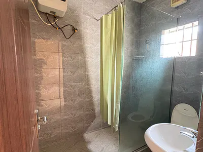 Spacious Well Planned 2 Bedroom Apartment