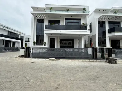 5 Bedroom Detached Duplex