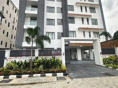 3 Bedroom Penthouse Apartment with Elevator Swimming Pool Gym