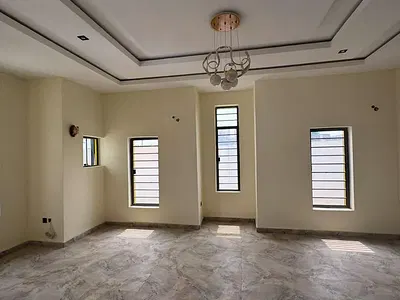 4 Bedroom Duplex