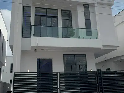 4 Bed Duplex with BQ and Pool