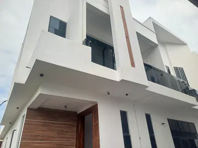 Luxury 5-Bed Fully Detached Duplex +BQ, Swimming Pool. Etc