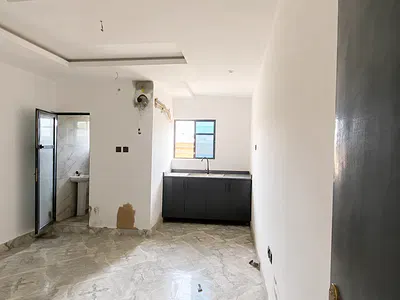Clean and Standard Room Self-Contained (5 Units)