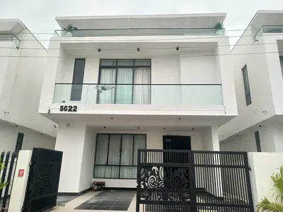 Luxury 5-Bed Fully Detached Duplex