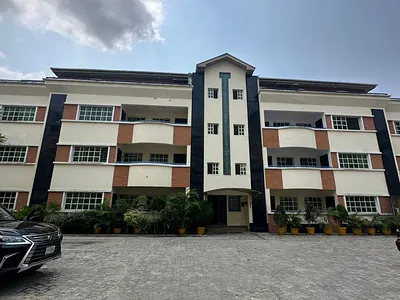 Spacious & Well-Maintained 3-Bedroom Apartment with Study Room
