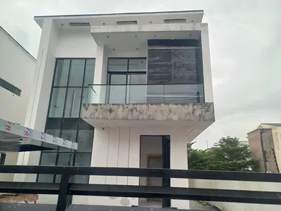 Luxury 5-Bed Fully Detached Duplex +BQ, Swimming Pool, Cinema. Etc