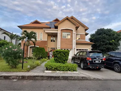 Premium 5 Bedroom Mansion with Pent House + BQ/ Pool/ Solar &greenery
