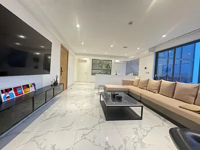 Luxury 4 Bedroom Penthouse with BQ