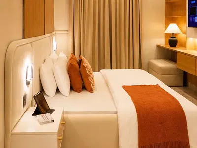 Brand New Luxury 3 Bedrooms Apartment with PS5