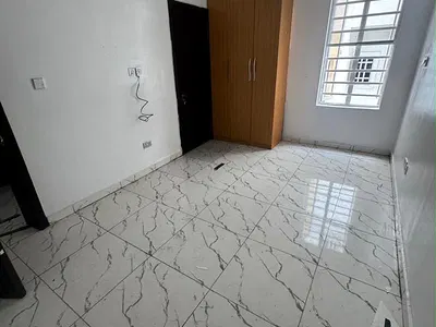 Standard Selfcontained Shared Apartment