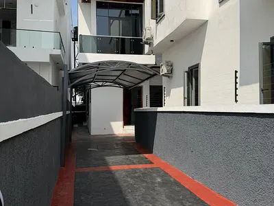 4 Bedroom Fully Detached Duplex