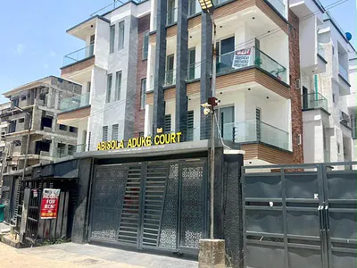 Fully Furnished Serviced 2 Bedroom Apartment with an Elevator and Pool