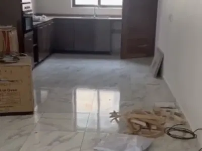 2 Bedrooms Flat