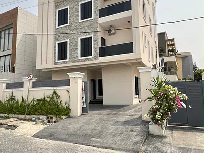 Elegantly Built 5 Bedroom Fully Detached Home with Cinema, BQ and Roof