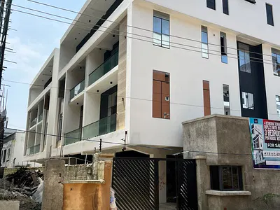 Executive 3 Bedroom Penthouse with Private Elevator, BQ & Laundry Room