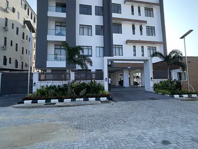 Luxury 3 Bedroom Penthouse with BQ, Elevator, Pool & Gym
