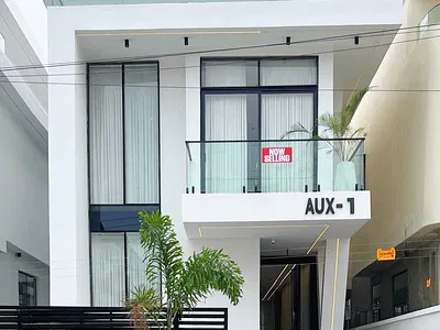 Luxury 5 Bedroom Fully Detached with Swimming Pool Duplex with BQ