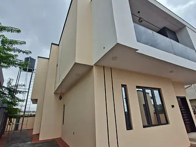 Luxury 4 Bedroom New House
