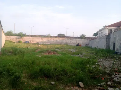 1400 Sq of Land in a Choice Location