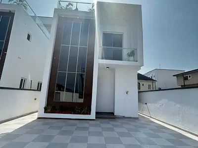 Luxury 5-Bed Fully Detached Duplex +BQ, Swimming Pool, Cinema.