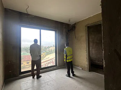 Very Spacious 1 Bedroom Apartment